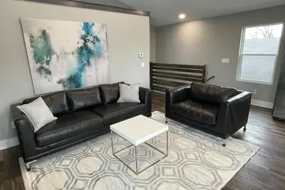 Image de *New* Modern Loft+Sky Deck~Expo Ul Walk to Derby