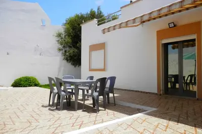 Image de Grande villa avec piscine