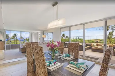 Image de Kaanapali Maui Penthouse Remodeled