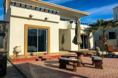 Casa Diamante ~ Stunning Beach House ~ Pool Access
