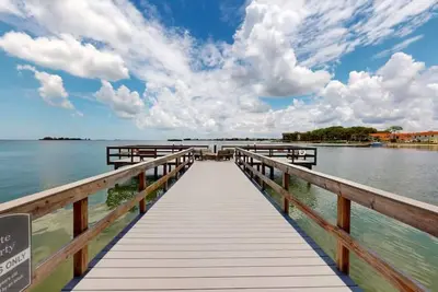 Image de Dunedin Honeymoon Island Getaway! Kayaks, Bikes & Sunsets! Waterfront Community
