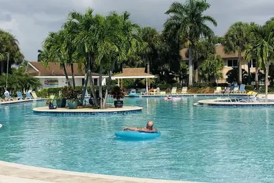 Image de Quiet lovely 2-bed/bath condo in central Naples!