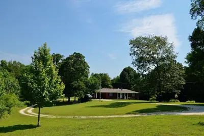 Image de Secluded Country Home by Natchez Trace State Park Forest