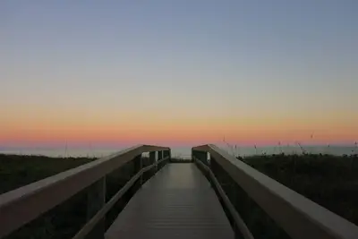 Image de Nautical-Themed Condo Oceanfront Complex Steps To The Beach Access, Heated Pool
