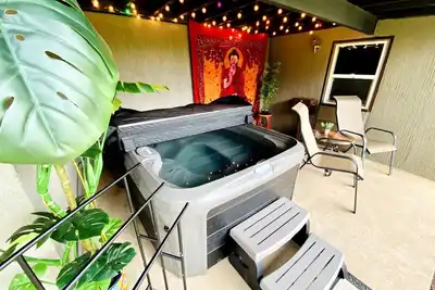 Image de Winnemucca Spa; wet sauna, hot tub, views