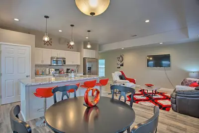 Image de 5 Mi to Downtown: Fort Worth Home w/ Yard