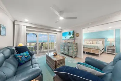 Image de Sanibel Surfside 115: Gorgeous Gulf Front Oasis!