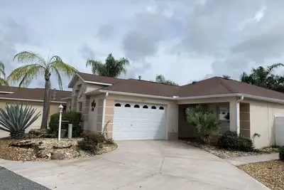 Image de Bright & Beautiful Home! Conveniently Located Close to Recreation & Fun!