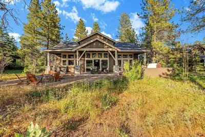 Image de Outdoor Dream Getaway-Hole 12 Oasis Near Dawson Park +Summer Special 4+Nts