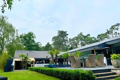 Luxe Vila met Verwarmt Zwembad in Twente
