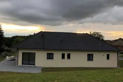 Image de Pavillon récent avec 3 chambres et parking privé