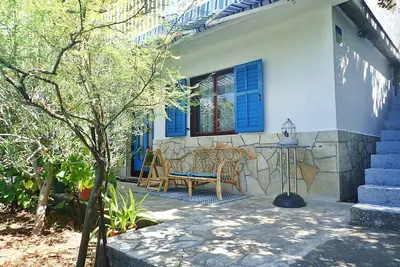 Image de Studio avec climatisation et terrasse