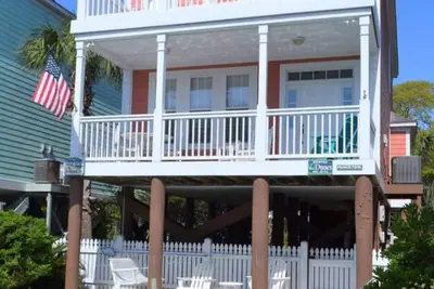 Image de Private pool-close to beach. Walk to Surfside’s restaurant district & Pier.