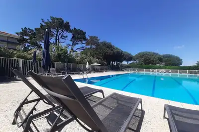 Studio spacieux 40m² à Anglet : proche plage, piscine, golf, pour 4 pers avec parking et wifi