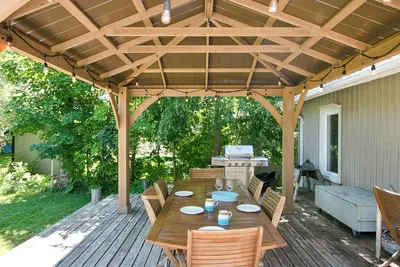 Image de Serenity Now! *Gas Stove, Outdoor Firepit*