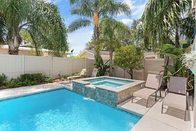 Image de 2 Bedroom Guest House w/ Pool