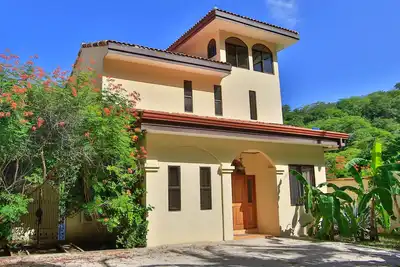 Image de Oceanview Villa just minutes from the Beach