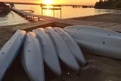 Image de Sunset Views! ! On Grand Traverse East Bay Beach!