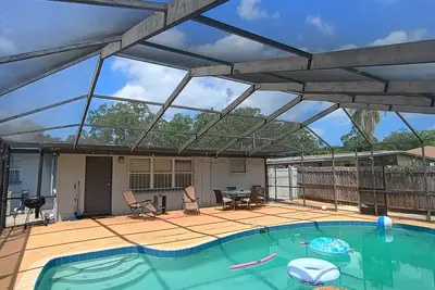 Image de Affordable house with pool near Bush Gardens, Lowery Zoo and Ybor city.