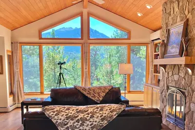 Image de Large House in Forest Setting-Amazing Views-Hot Tub-Game Room-Coaster Passes-A/C