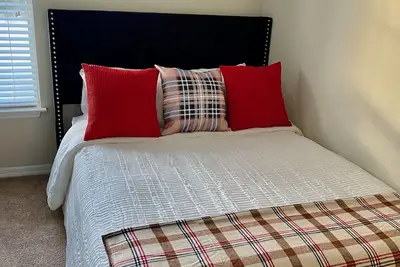 Image de Beautiful apartment surround by all stores with a nice lakeview and buckroebeach