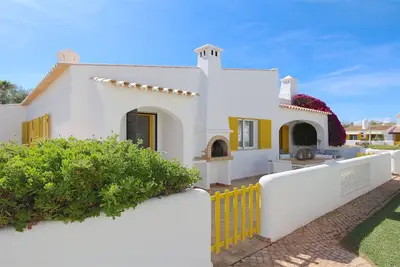 Image de Vila Chez Lee Aldeia do Golf, CleverDetails, Sleeps 6, quiet area