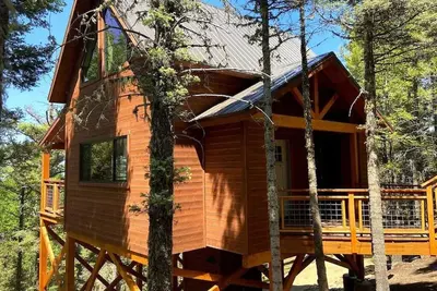 Image de Treehouse Bed & Breakfast with stunning mountain views