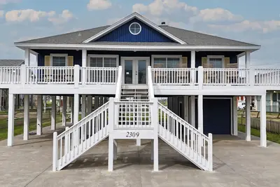 Image de Beautiful Beach Cabin close to everything!