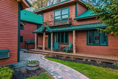 Image de Adirondack 2 Bedroom Condo, 5 minute walk to Downtown Lake Placid