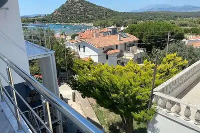 Image de Nino’s Seaview House with Balcony & Garden