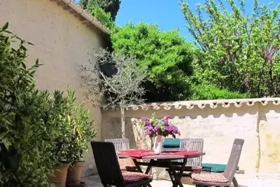 Image de Historic Uzes - spacious 18th century townhouse with large, sunny terrace