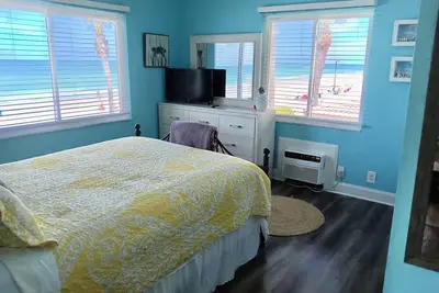 Image de Cozy 1br Condo w/ 0 min walk to beach! Spectacular views! Nov/Dec still open!