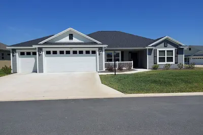 Image de Nice 3 Bedroom, 2 Bath Home, Sleeps 6 w/golf cart