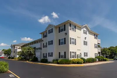 Image de 17275-7 King Philip Way - Wonderful 2nd floor condo in the Reserves at Nassau