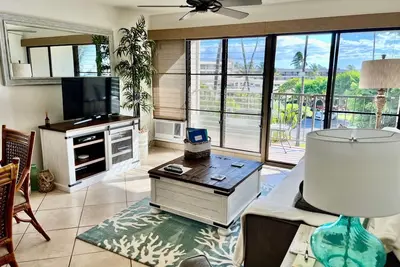 Image de Maui Retreat for 2: Bright, Modern, King Bed, Wi-Fi gratuit et emplacement idéal