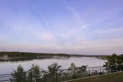 Image de The Grandest View of all overlooking Honey Creek Cove with covered boat slip!