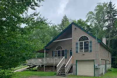 Image de Family Home w\/ Great Yard, Fireplace, Kayaks, Ac & WiFi - Near Skiing\/Lakes