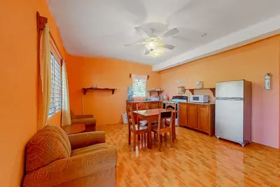 Image de Ideal Getaway W/ Full Kitchens, Free WiFi, Beach Access