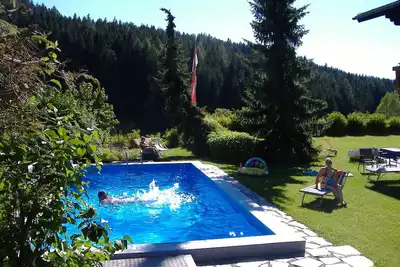 Image de Appartement de vacances Elisabeth avec piscine partagée, vue sur les montagnes et WiFi