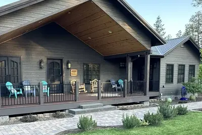 Image de New! Cozy-Modern Family Cabin - Retreat on the Rim