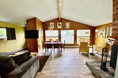 Image de Midnight Sun Retreat