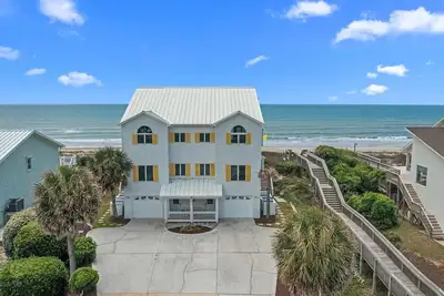 Image de Australian Gold West-Oceanfront 1/2 Duplex in Emerald Isle, Nc