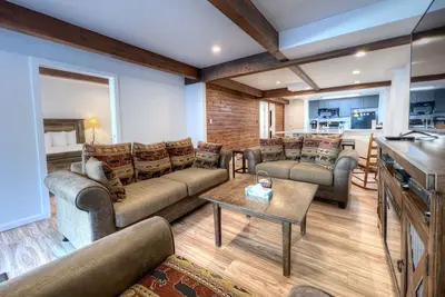 Image de Great Rates! Great Hot Tub! 2 Bedroom Near Base Area!