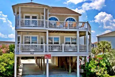 Image de Summer Place | West End | Volley Ball Court