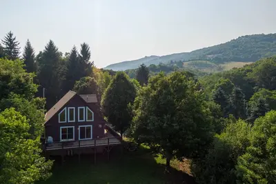 Image de 4 Bears Lodge - Pet Friendly mountain home in Banner Elk
