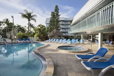 Image de Lovely 2 bedroom, 2 bathroom steps from the beach!