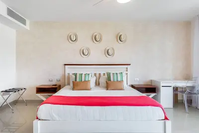 Image de Casa Almajuma 415 S (2-Bedroom Condo) with Pool - Handicap accessible by RedAwning