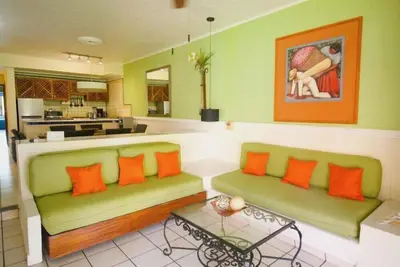 Image de Spacious 3br Condo with Balcony and Private Beach Area