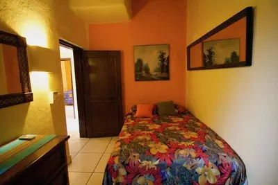 Image de Cozy 2br Condo with Private Balcony and Views