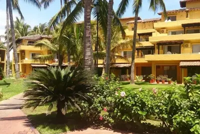 Image de Pool-view Inviting 2br Condo Near the Beach with Tennis Court